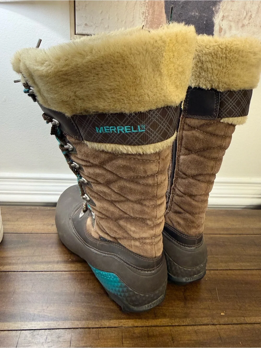 Merrell Women’s Winterbelle Peak Waterproof Boots size 10